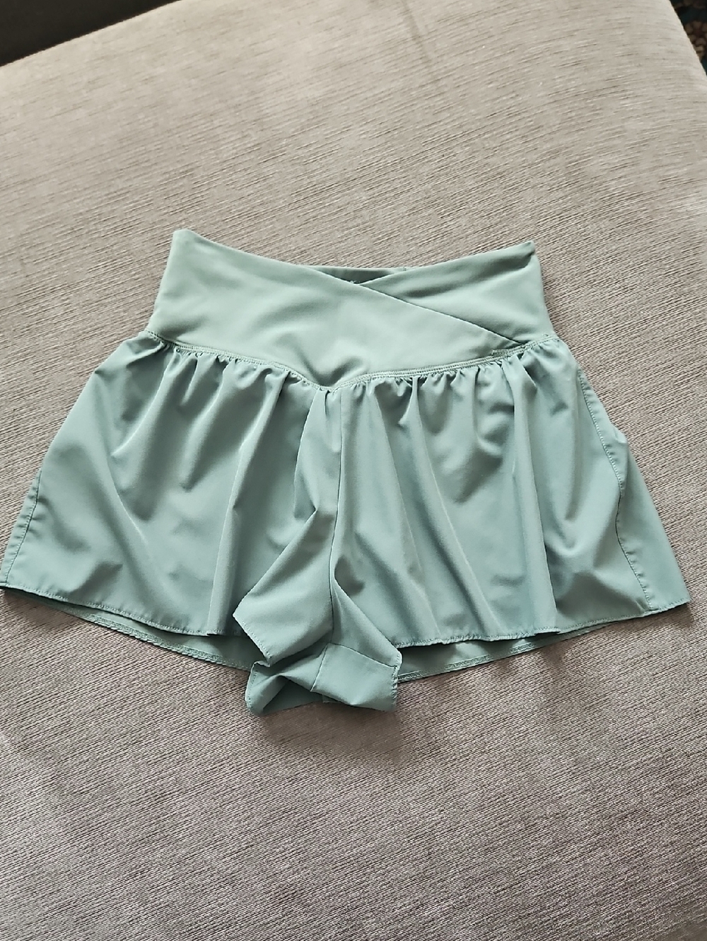 90 Degree Butterfly Shorts Size Small